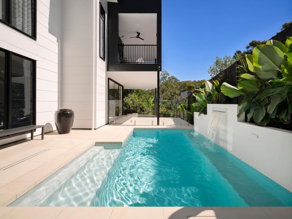 Masterful Creations: Expert Swimming Pool Builders in Brisbane