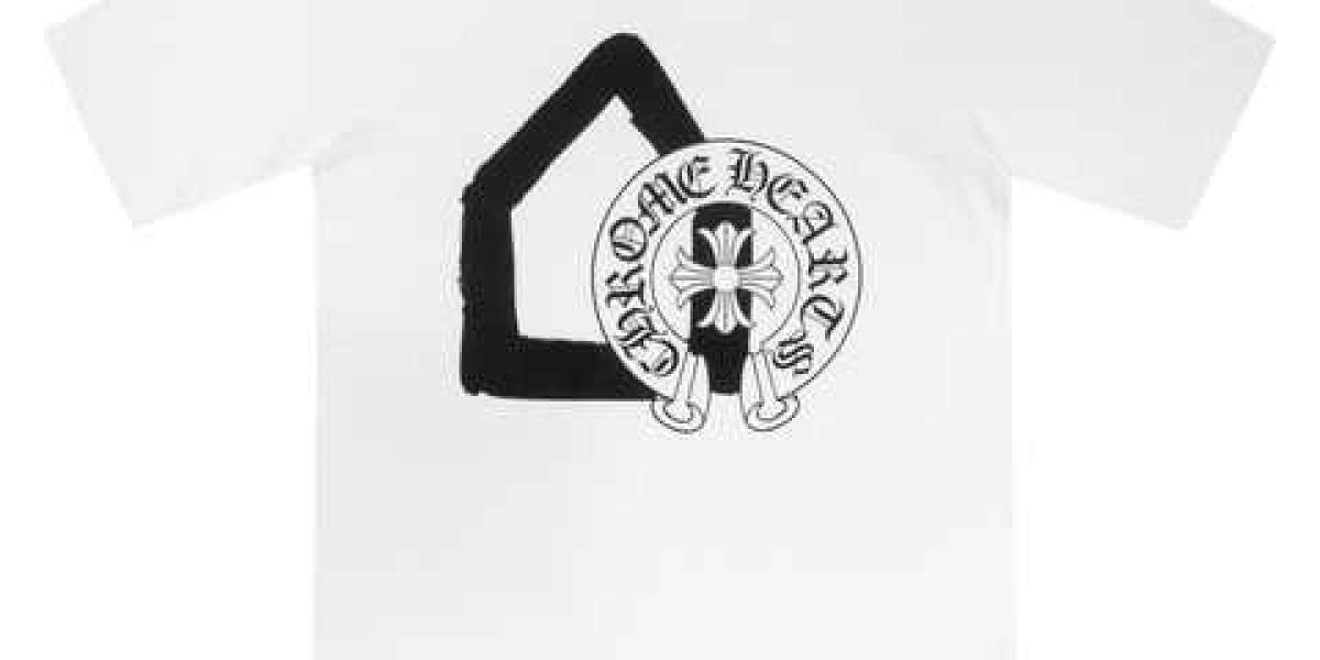 Stylish Hoodies That Keep You Warm While Enhancing Your Everyday Look