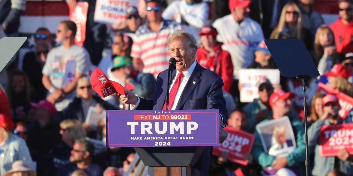 Donald Trump: Complete Biography, Net Worth, Age, and Personal Life