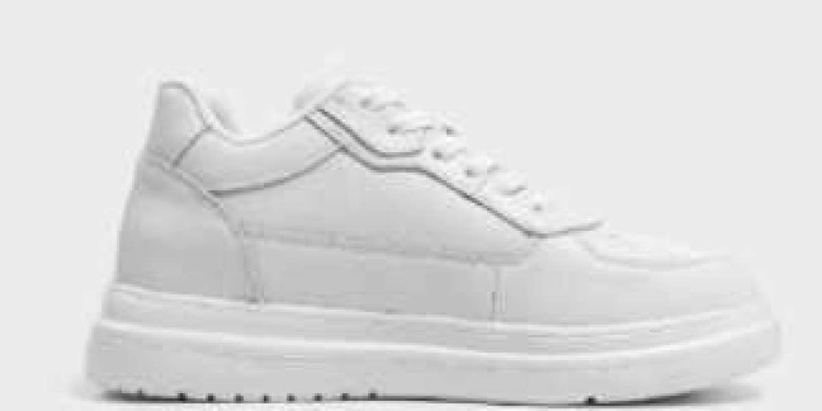 שדרגו את הסטייל שלכם: המדריך האולטימטיבי לנעלי נשים באינטרנט