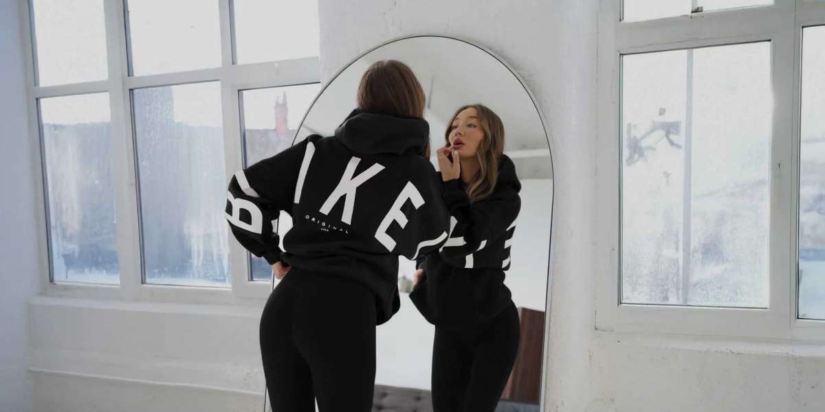 Blakely A Hoodie That Slowly Becomes Part of Your Everyday Life